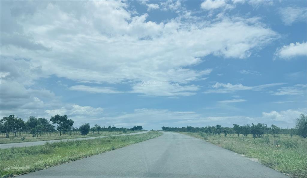 Bán 8450m2 mặt tiền đường dẫn hàm kiệm tiến thành đối diện novaworld giá rẻ nhất