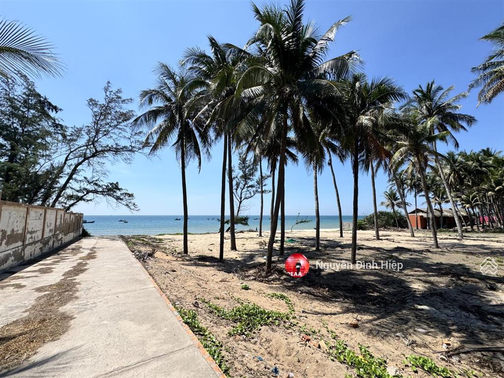 Bán 3566m2 đất mặt tiền biển nguyễn cơ thạch, mũi né