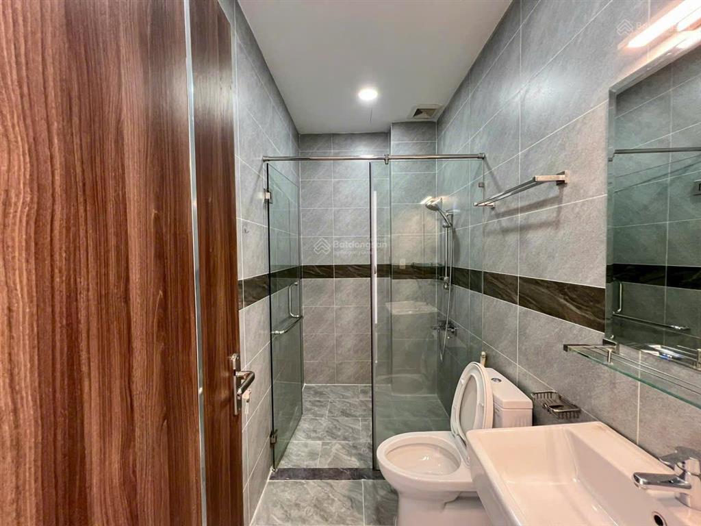 Cho thuê nhà đẹp . đường xe hơi kdc hoàng quốc việt, phú thuận, quận 7