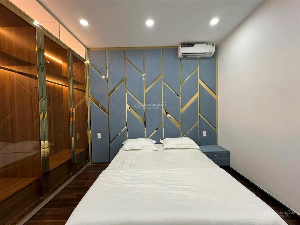 Cho thuê nhà đẹp . đường xe hơi kdc hoàng quốc việt, phú thuận, quận 7