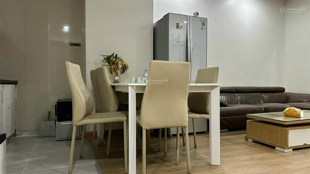 Cần bán căn hộ 2pn chung cư vinhomes nguyễn chí thanh, nhà sạch đẹp, giá rẻ nhất, tầng 16 đẹp