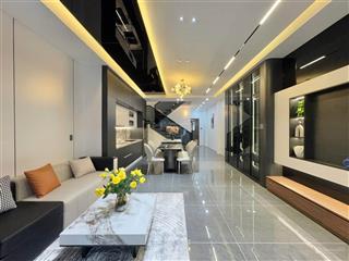 Tổ ấm 3 thế hệ 250m2, góc 2 mặt hẻm xe hơi, 8pn gần dominos pizza q10, về là có tiền, có yên bình