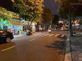 Siêu hiếm 600m², đất góc 2 mặt tiền bà huyện thanh quan, cách biển 500m