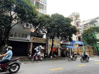 Bán nhà mt đường phổ quang, p.2, tân bình, 4,1 x 20m vuông vức, 2 tầng, hđt 30tr/tháng. gía 18 tỷ