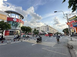 CHDV 180m2 27 PHÒNG - DOANH THU 2 TỶ/NĂM (7%/NĂM) - ĐỐI DIỆN LOTTE MART