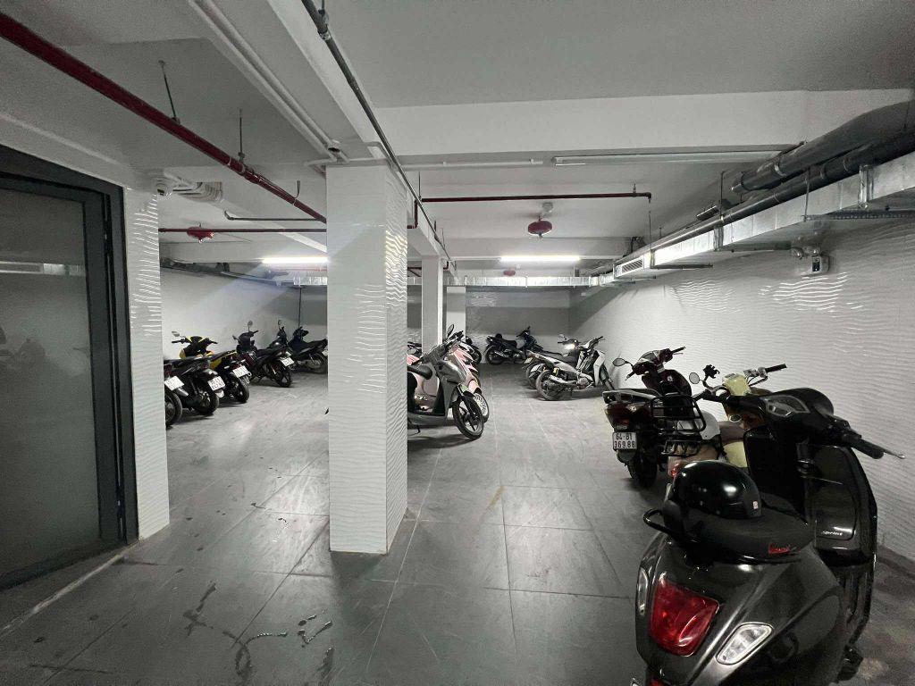 CHDV 6 TẦNG 40 PHÒNG + THANG MÁY & CÓ HẦM - ĐANG CHO THUÊ KHOÁN 2 TỶ/NĂM