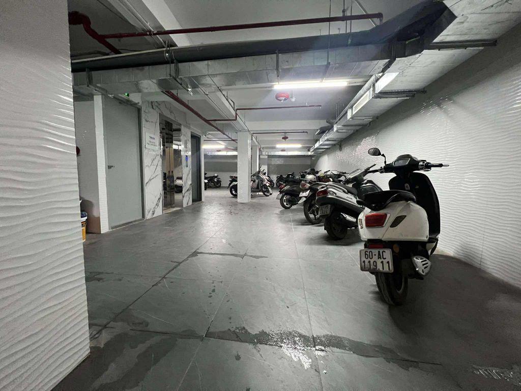 CHDV 6 TẦNG 40 PHÒNG + THANG MÁY & CÓ HẦM - ĐANG CHO THUÊ KHOÁN 2 TỶ/NĂM