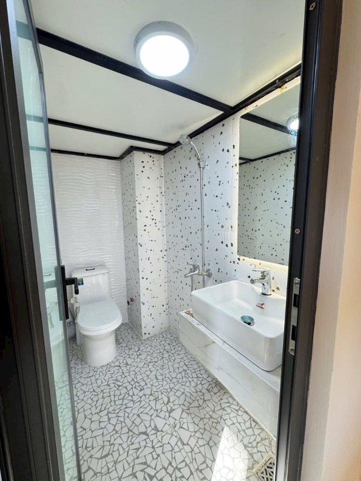 CHDV 6 TẦNG 40 PHÒNG + THANG MÁY & CÓ HẦM - ĐANG CHO THUÊ KHOÁN 2 TỶ/NĂM