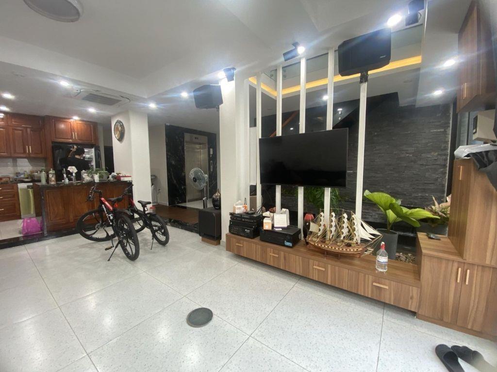 NHÀ ĐẸP NGANG 7.5M - THANG MÁY XỊN - HOÀNG VĂN THỤ - CHỈ 17.9 TỶ