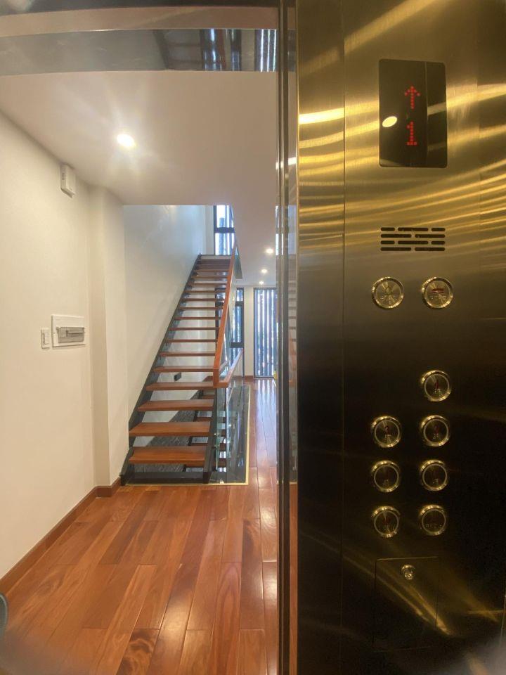 NHÀ ĐẸP NGANG 7.5M - THANG MÁY XỊN - HOÀNG VĂN THỤ - CHỈ 17.9 TỶ