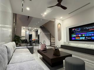 Nhà đẹp kdt mỹ gia mới hiện đại, gần công viên, có hệ thống máy lạnh âm trần