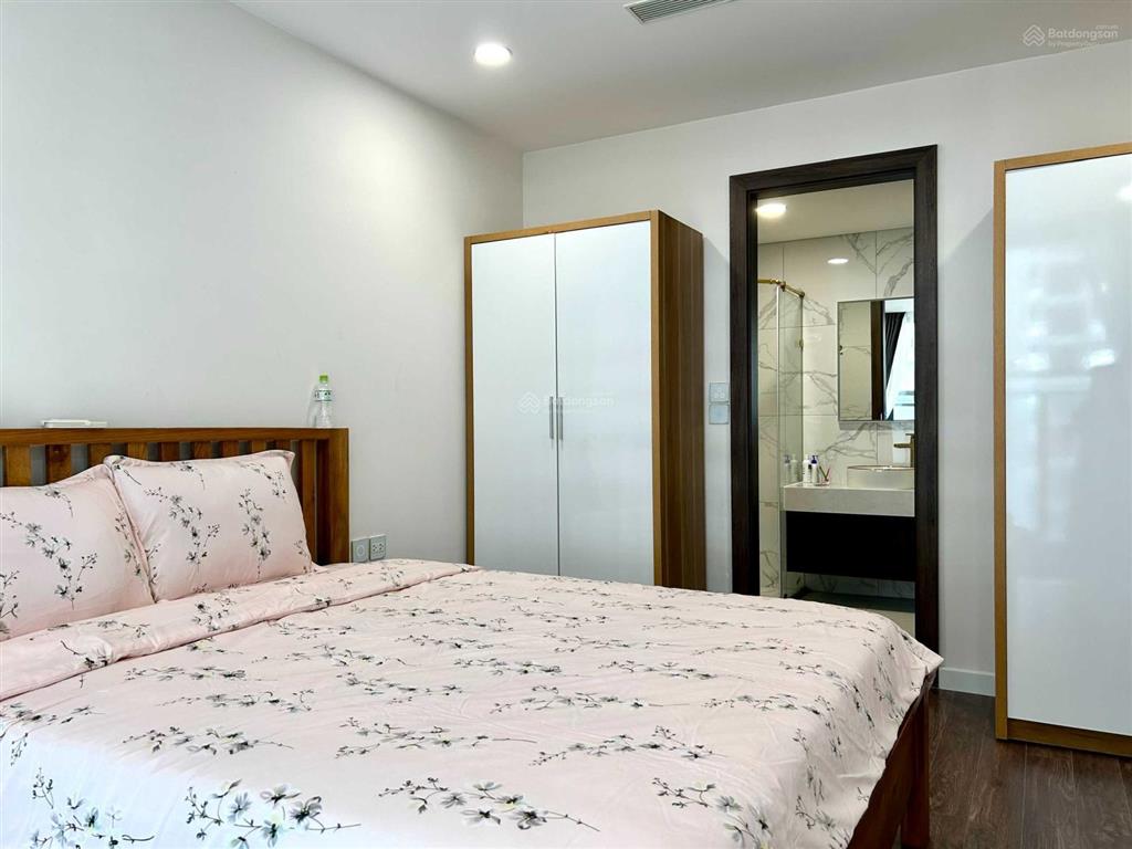 Cho thuê sunshine sky city 4pn 133m2 full 30tr/th.  0938 542 *** minh cường