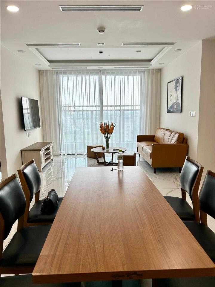 Cho thuê sunshine sky city 4pn 133m2 full 30tr/th.  0938 542 *** minh cường