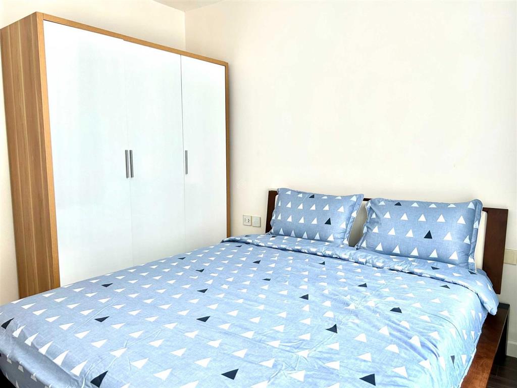 Cho thuê sunshine sky city 4pn 133m2 full 30tr/th.  0938 542 *** minh cường