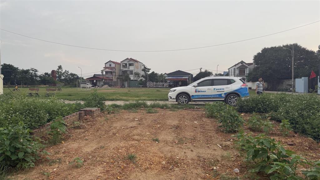 Bán đất chính chủ minh phú sóc sơn cạnh sân bóng minh phú .