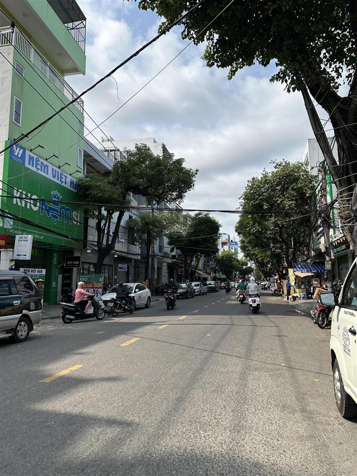 Bán toà nhà 5 tầng có thang máy đường hoàng diệu trung tâm tp