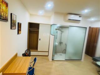 Bán toà căn hộ 4 tầng đường 7m5 lý nhân tông , dòng tiền 35tr/th.  tuyết