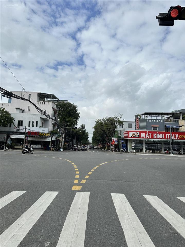 Bán góc 2mt đường 7m5 hoà cường giá 13.8 tỷ tl. gọi tuyết