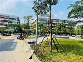 Biệt thự 306m2 ngang 12m đối diện đại học fpt. giá chỉ 25,8 triệu/m2 giá tốt