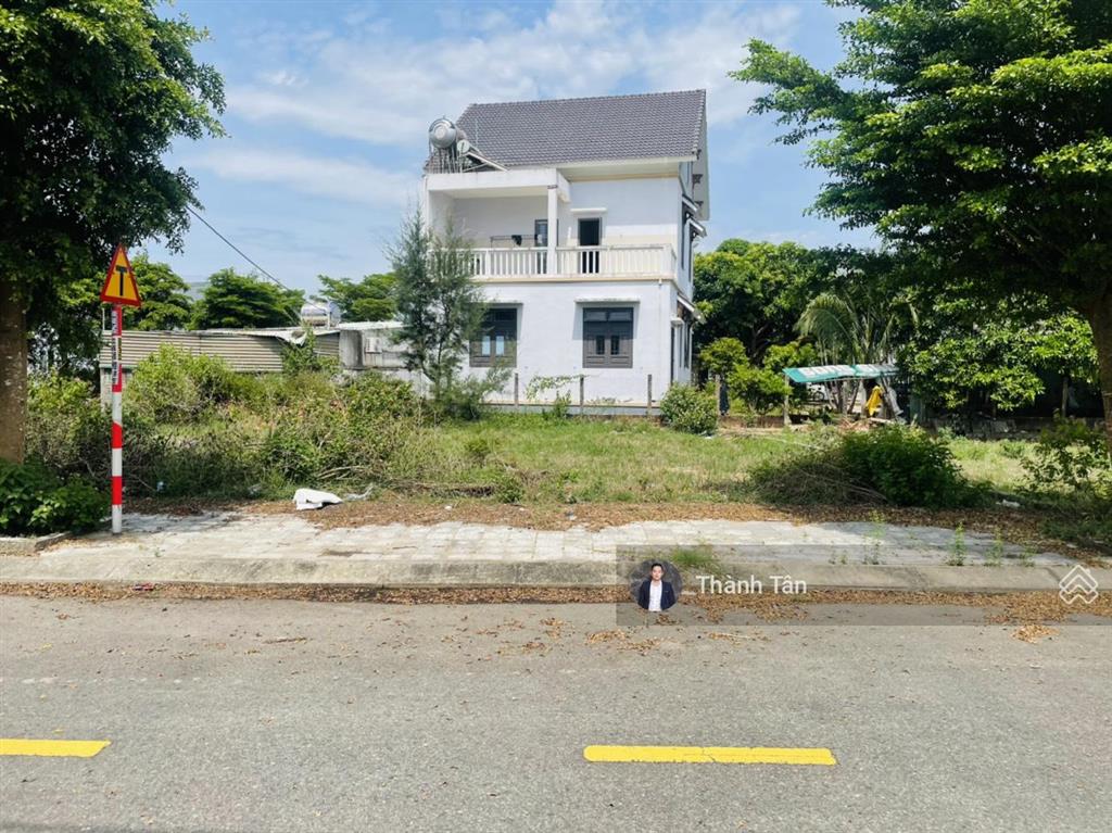 Bán đất có sẵn dãy trọ 2 tầng cho thuê đang full, thu nhập 25 triệu/tháng  sau lưng đh fpt