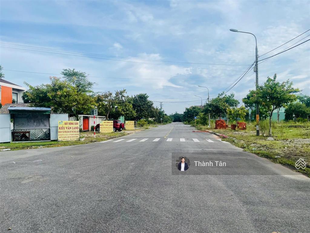 Duy nhất 1 lô cần bán gấp trục đường nguyễn gia thiểu  đường qh 27m gần cổng bệnh viện đại học y