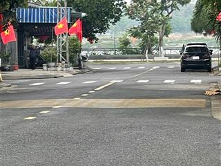 Bán nhà 3 tầng mỹ an 17, 110m2, bao gồm 8 căn hộ, đường 7,5m, giá 9 tỷ, 0935 552 ***