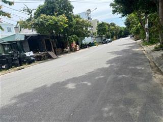 Bán lô mặt tiền đường 10m5 nguyễn xí  hòa minh