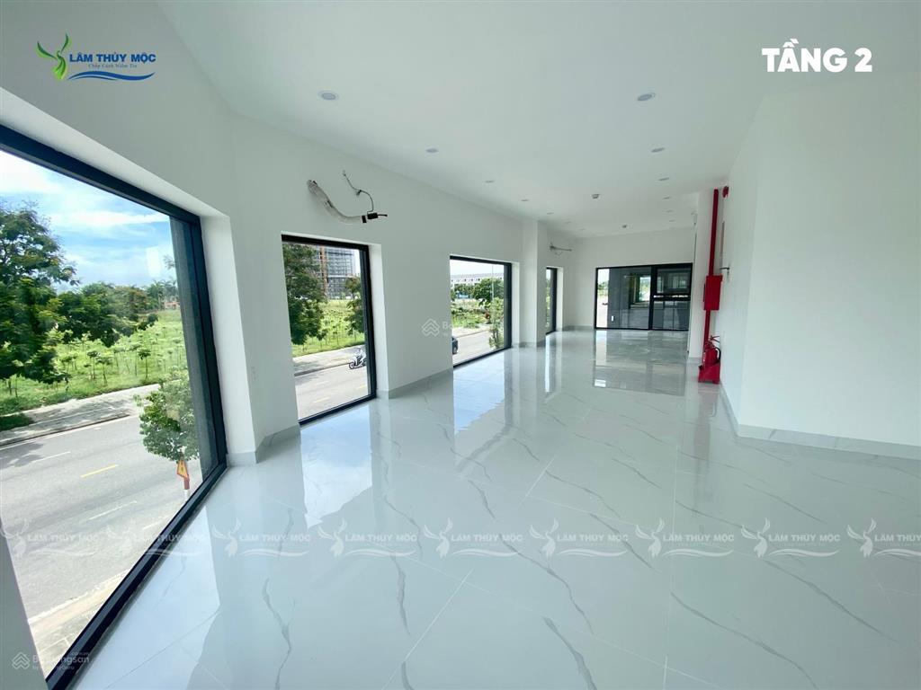 Bán căn mặt tiền võ nguyên giáp gần hoàng quốc việt  đoạn oto điện tấn lộc  da shophouse an cựu