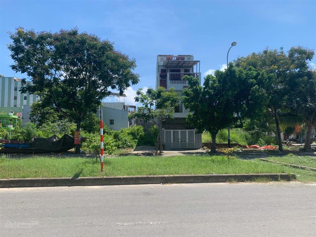 Chủ gửi bán cặp đất đẹp đường nguyễn huy chương, ngay biển đà nẵng. dt 190m2 ngang 10m