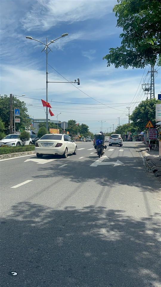 Chào bán lô đất góc 2mt 890m (ngang 26m) mặt biển đà nẵng chỉ 30 tỷ. đường 40m nối thẳng vào hội an