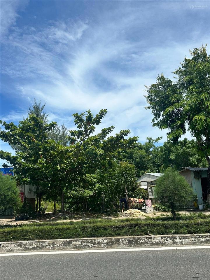 Chào bán lô đất góc 2mt 890m (ngang 26m) mặt biển đà nẵng chỉ 30 tỷ. đường 40m nối thẳng vào hội an