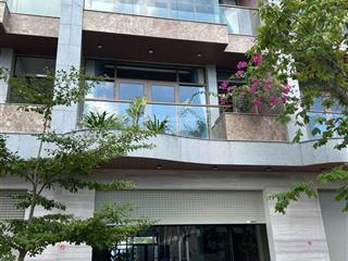 Bán nhà shophouse 2mt 4 tầng 144m (ngang 6m) 5pn tại sơn trà, đang cho thuê 25 tr chỉ 13,x tỷ