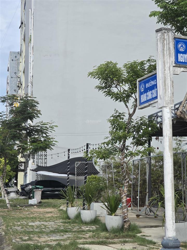 Chính chủ gửi bán lô mặt tiền đường hoàng công chất khu bãi tắm sơn thủy. e làm việc