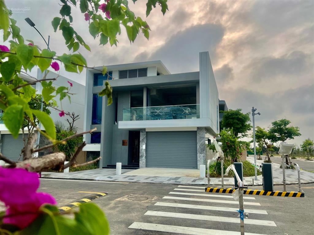Cực hiếm căn villa 3pn ven biển cuối cùng  siêu phẩm nam đà nẵng để nghỉ dưỡng  cho thuê