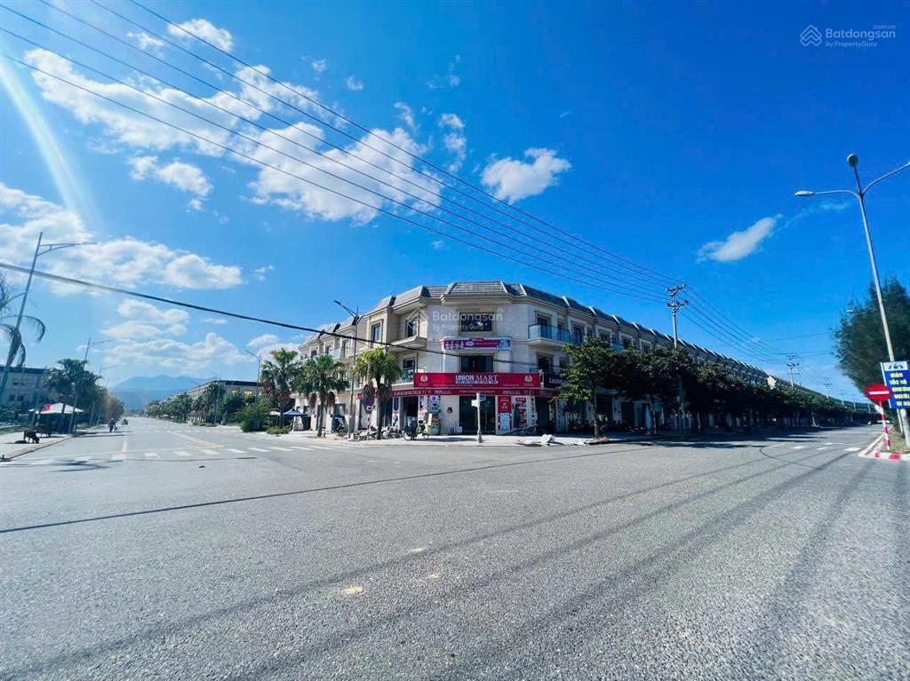 Thông tuyến ra biển, xây tổ hợp chung cư mt mê linh, là lý do nên mua shophouse bàu tràm lakeside