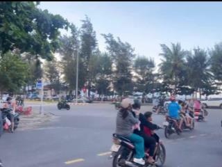 Chào bán cặp đất đẹp mặt tiền đặng huy trứ cách bãi biển chỉ 100m, dt 171m2 ngang 9 mét, đông nam
