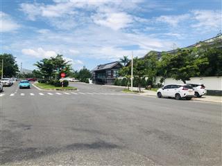 Bán đất mặt tiền phan văn định cách biển nguyễn tất thành 200m, gần resort mikazuki nhật bản.