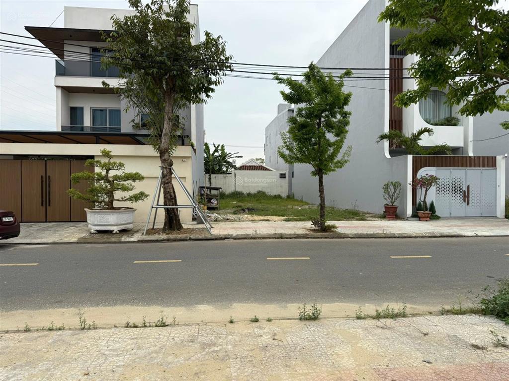 Bán lô đất siêu hiếm  đường huỳnh văn gấm đảo vip  hòa xuân. 121m