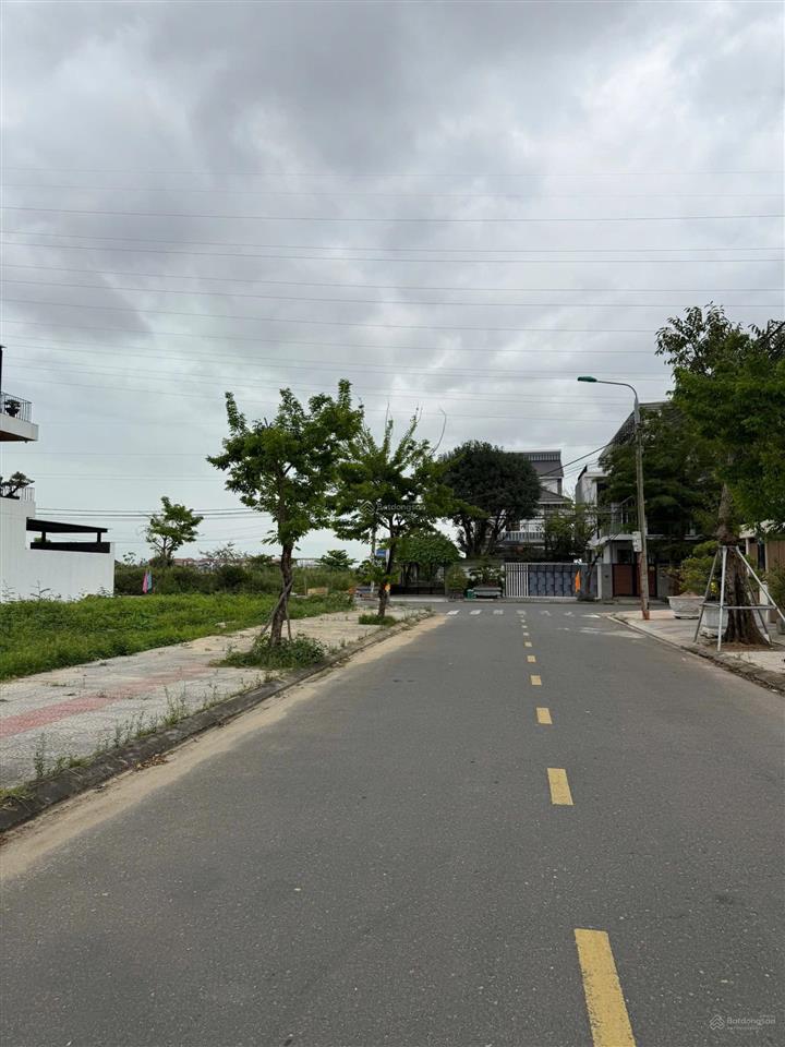 Bán lô đất siêu hiếm  đường huỳnh văn gấm đảo vip  hòa xuân. 121m