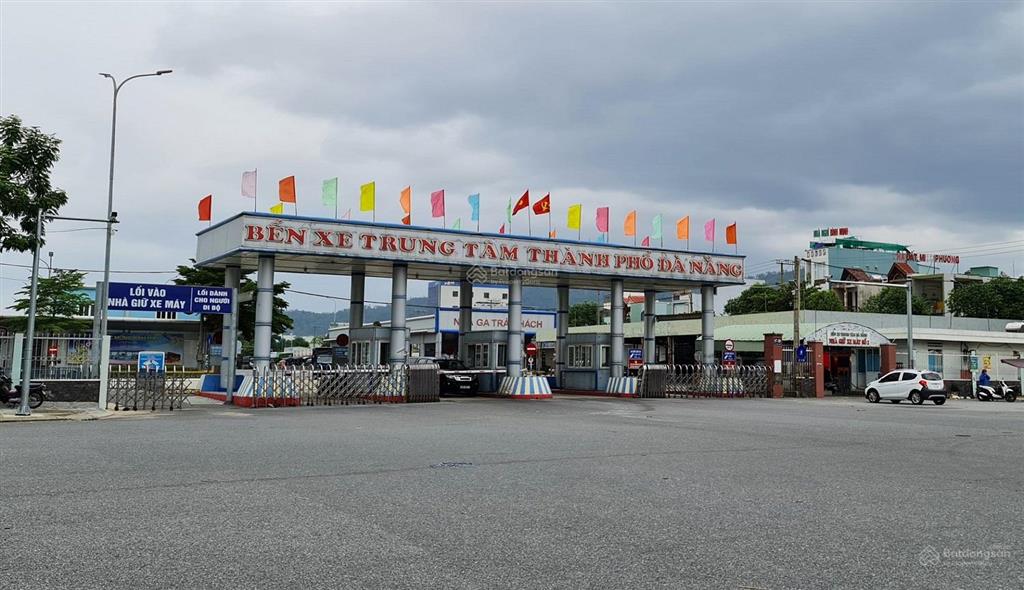 Bán căn góc đường nam trân đối diện bến xe đà nẵng. cho thuê 50tr/tháng. đường lớn 20m