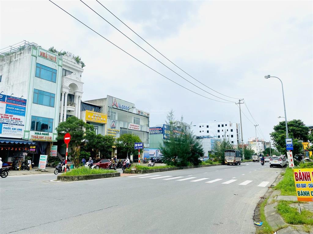 Bán căn góc đường nam trân đối diện bến xe đà nẵng. cho thuê 50tr/tháng. đường lớn 20m