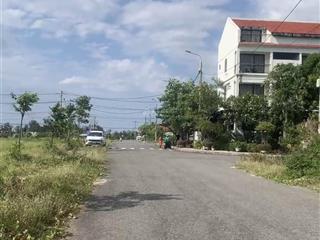 Độc nhất lô góc 4 mặt tiền  diện tích 3866m2 2 trục thông biển phùng hưng  triệu quang phục