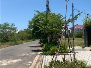 Lô đất đường lê thánh tông bên cạnh villa vị trí tuyệt đẹp  ngang 10m thích hợp xây villa