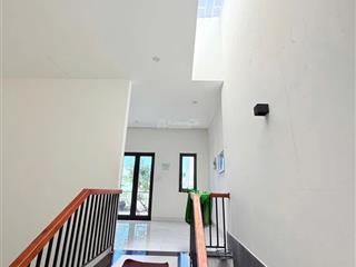 Nhà đẹp 3 tầng đường lê ấm trục đường cực đẹp hoà xuân