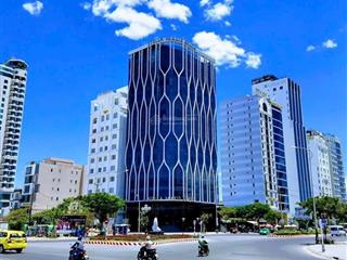 Bán 400m2 ngang 20m mặt tiền võ văn kiệt (đất ở 100%)  gọi đàm tiến