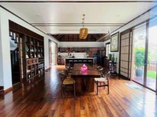 Bán biệt thự 4 mặt tiền khu đảo nổi cẩm lệ  dt 1576,9m2 ngang hơn 30m  gọi đàm tiến
