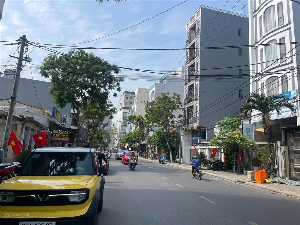 Bán mặt tiền chính hữu dt 270m2 ngang 11m gọi đàm tiến