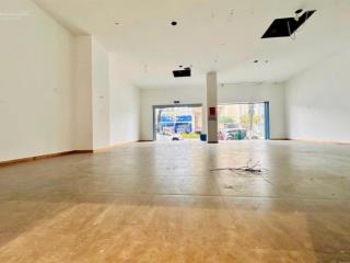 Bán nhà mặt tiền nguyễn văn linh  dt 310m2 ngang 15m  gọi đàm tiến