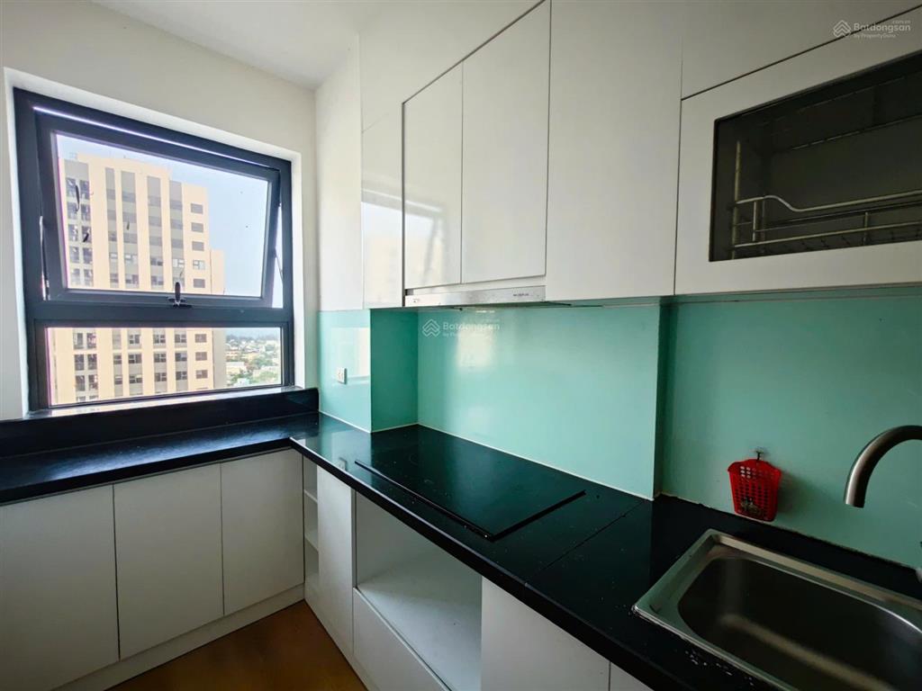 Chính chủ bán căn hộ 2pn  view phố đông nam  sổ hồng sẵn, hỗ trợ vay bank