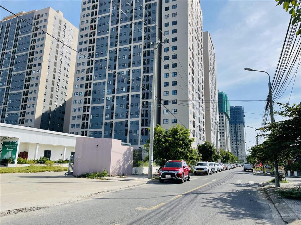 Chính chủ bán căn hộ 2pn  view phố đông nam  sổ hồng sẵn, hỗ trợ vay bank